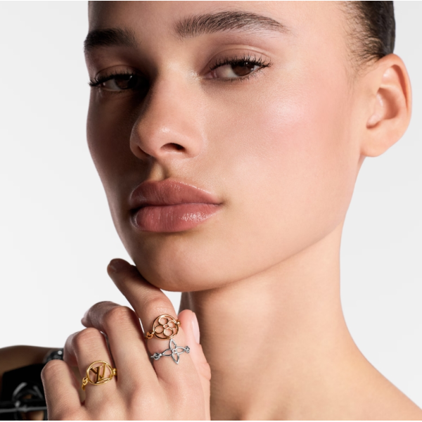 LV lace ring