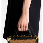 LV lace ring